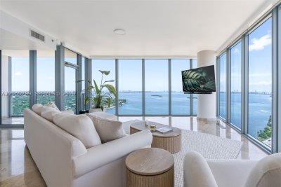 Aluguel de apartamento no Blue Condominium 3112