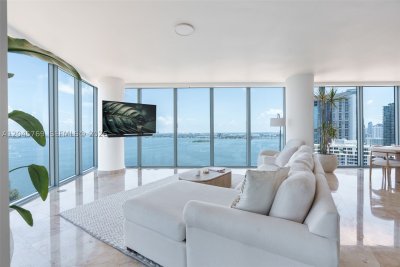 Aluguel de apartamento no Blue Condominium 3112