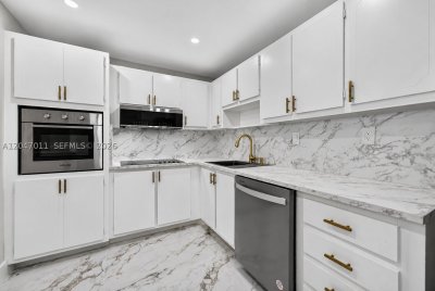 Ocean View Apt #608