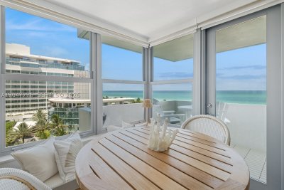 Aluguel de apartamento no Triton Towers 1025
