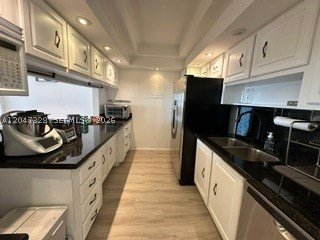 Apartment for rent at Commodore Club South 903