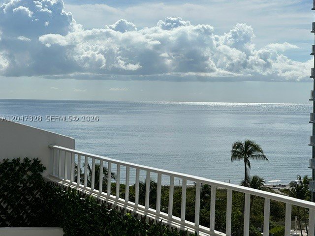 Apartment for rent at Commodore Club South 903