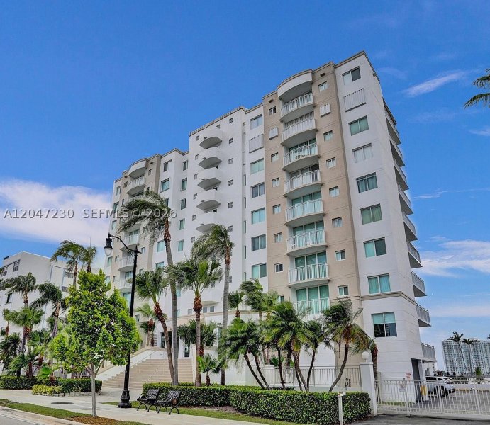 Condo for sale at Le Montcalm 603