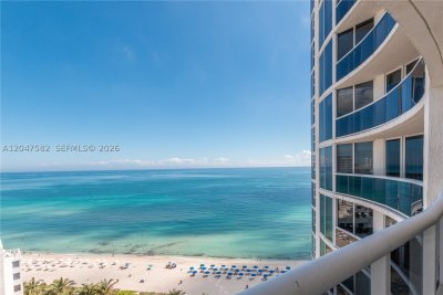 Comprar apartamento no Ocean Four 1807
