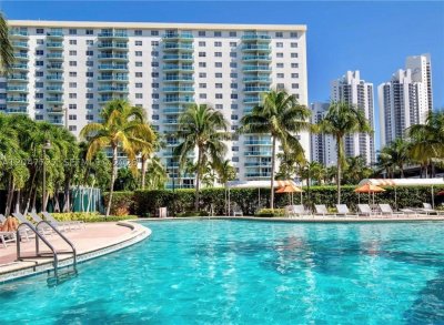 Ocean View Apt #1001