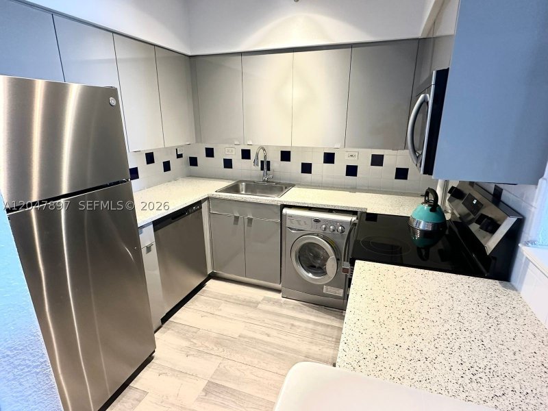 Apartment for rent at Flamingo 1408S