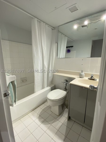 Apartment for rent at Flamingo 1408S
