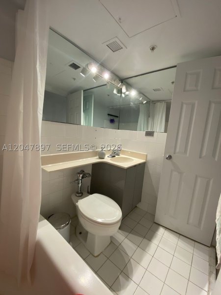 Apartment for rent at Flamingo 1408S