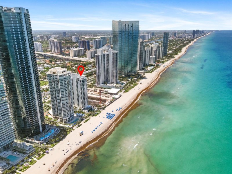 Condo for sale at M Resort Residences 1403
