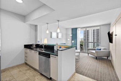 Comprar apartamento en M Resort Residences 1403
