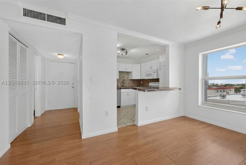 Condo for sale at Fountain Tower 705