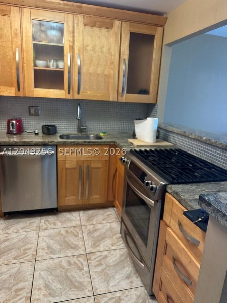 Apartment for rent at Parker Plaza Estates 416