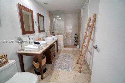 Aluguel de apartamento no Icon Brickell Viceroy 1701