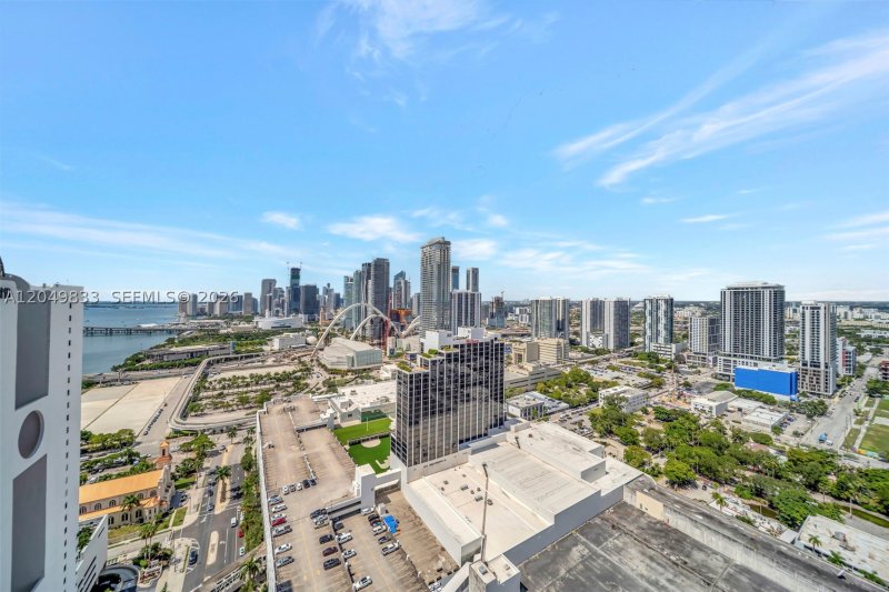 Aluguel de apartamento no Opera Tower 3910