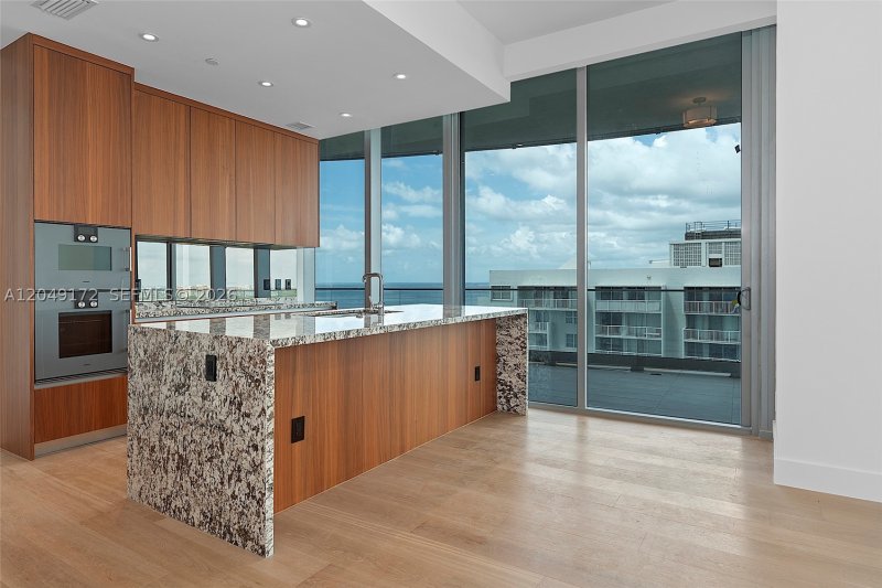 Alquiler de apartamento en Una Residences at Brickell 1003