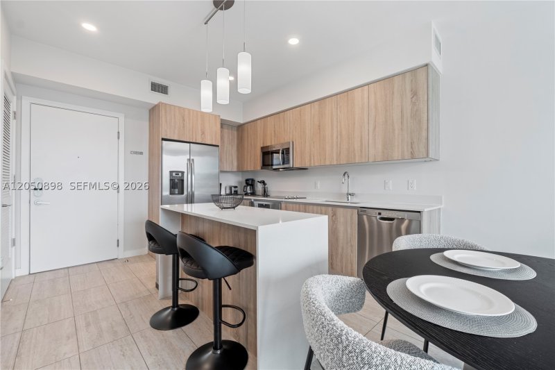 Aluguel de apartamento no Quadro Miami Design District S-708
