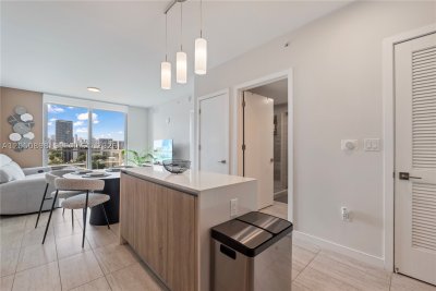 Aluguel de apartamento no Quadro Miami Design District S-708