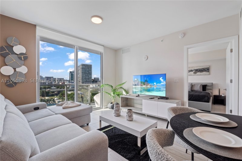 Aluguel de apartamento no Quadro Miami Design District S-708