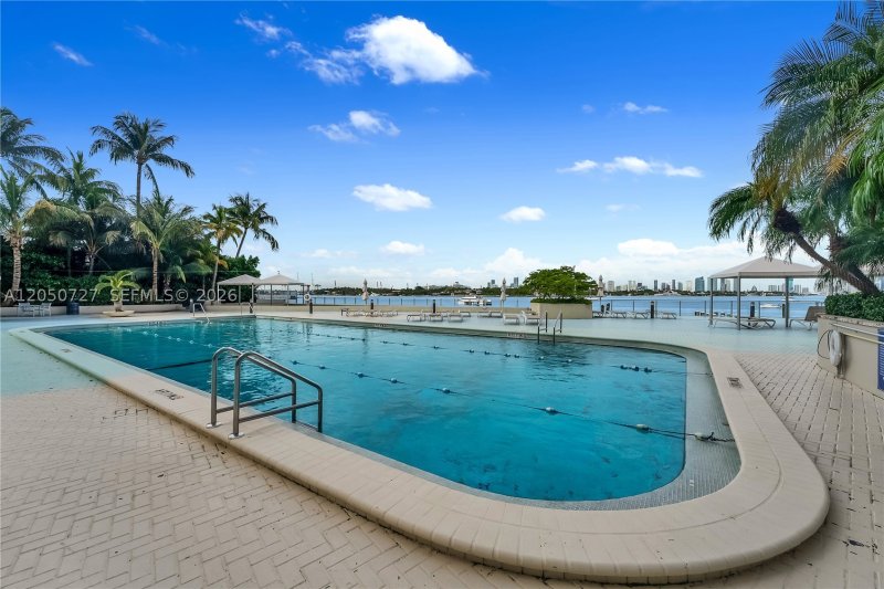 Alquiler de apartamento en Mirador North Tower PH11