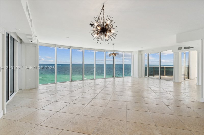 Alquiler de apartamento en Ocean Three 901