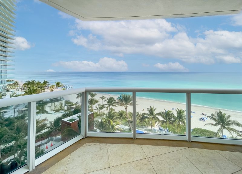 Alquiler de apartamento en Ocean Three 901