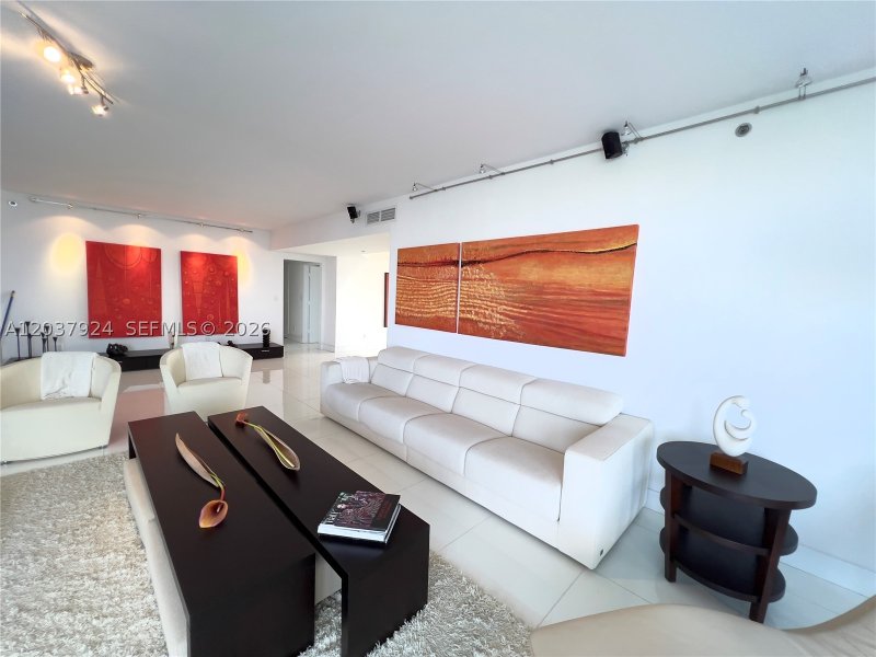 Apartment for rent at 7000 Williams Island 2407