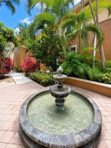 Comprar apartamento en Aventi at Aventura 1311