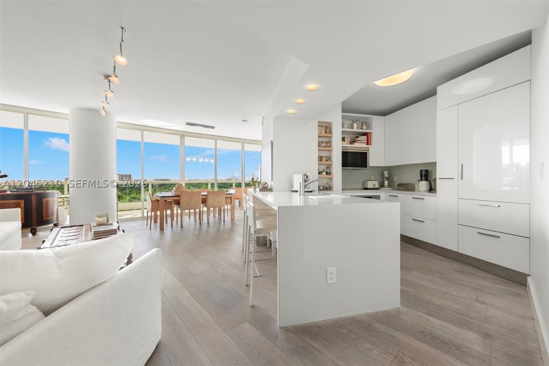Comprar apartamento en Bristol Tower 1006