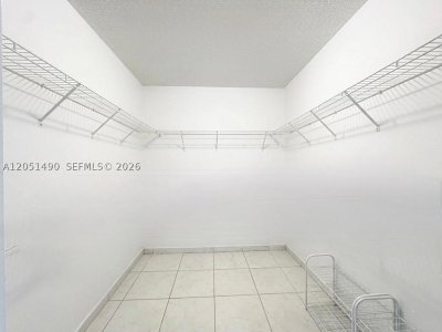Aluguel de apartamento no Hallmark of Hollywood 1112A