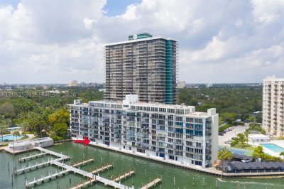 Comprar apartamento en Palm Bay Condo 1C