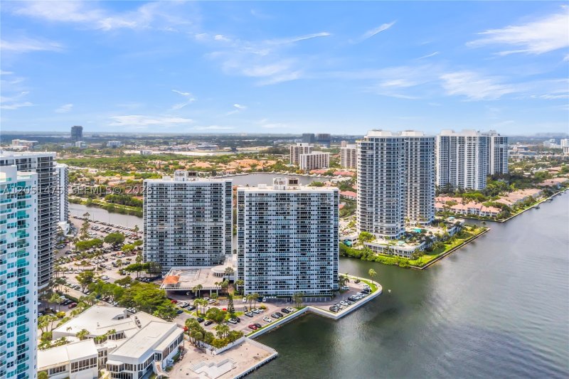 Condo for sale at Waterview 248
