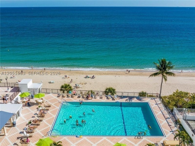 Condo for sale at Plaza South 26D