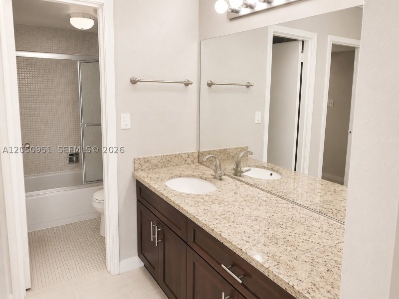 Condo for sale at Parker Plaza Estates 1503
