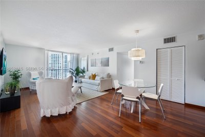 Alquiler de apartamento en The Club At Brickell Bay 2824