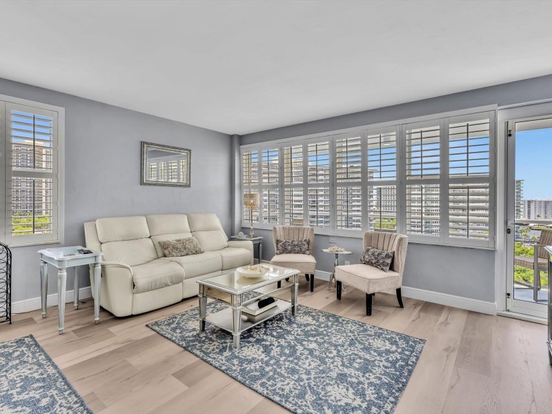 Condo for sale at Coral Ridge Towers East 1016