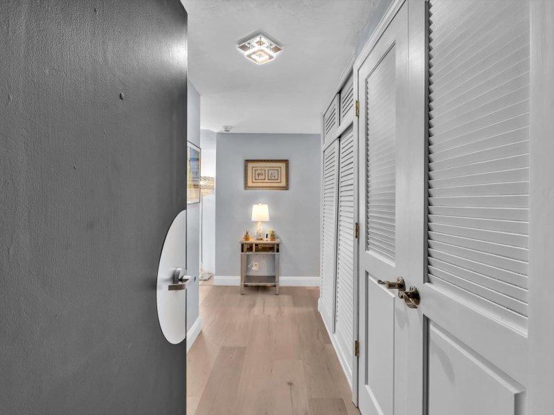 Condo for sale at Coral Ridge Towers East 1016
