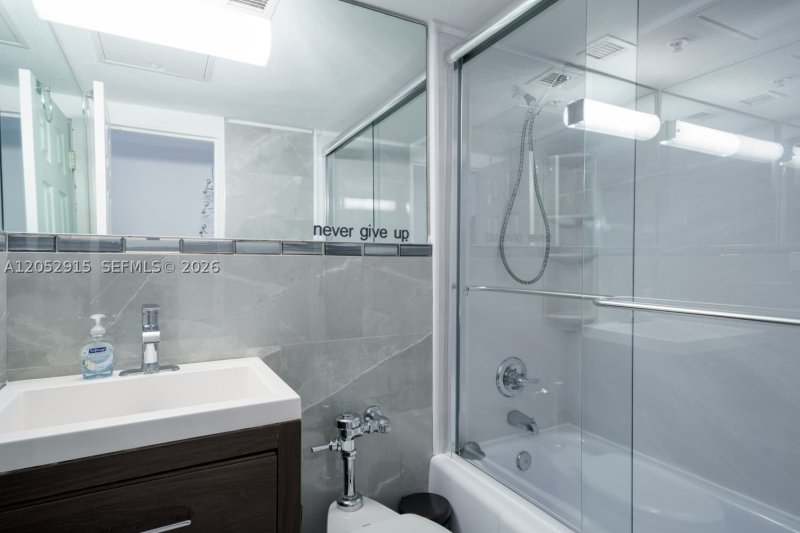 Apartment for rent at Flamingo 474S