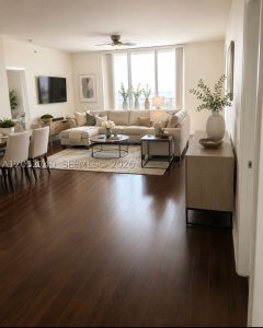 Comprar apartamento no One Fifty One at Biscayne 808