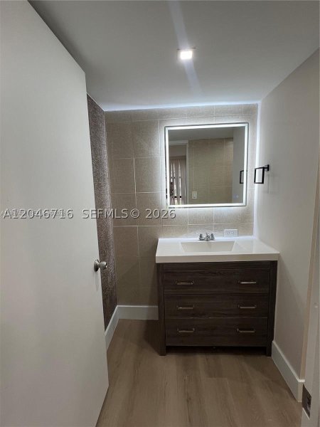 Condo for sale at Plaza of the Americas 124