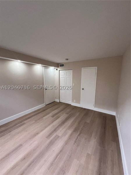Condo for sale at Plaza of the Americas 124