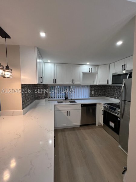 Condo for sale at Plaza of the Americas 124