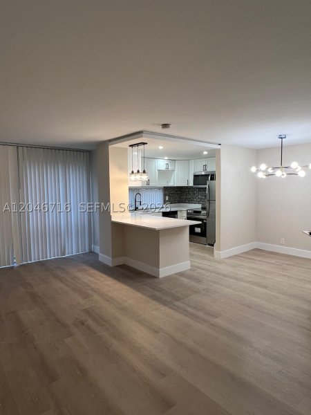 Condo for sale at Plaza of the Americas 124