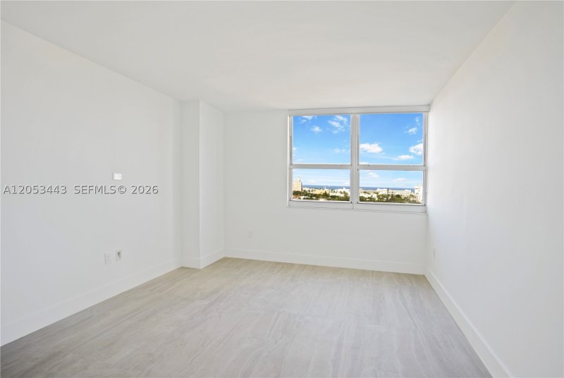Condo for sale at Floridian 1404