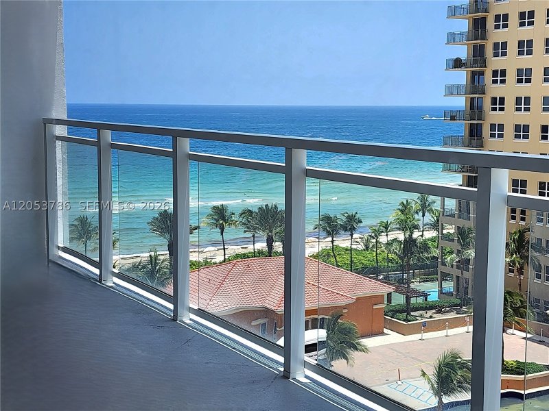 Comprar apartamento en Parker Plaza Estates 810