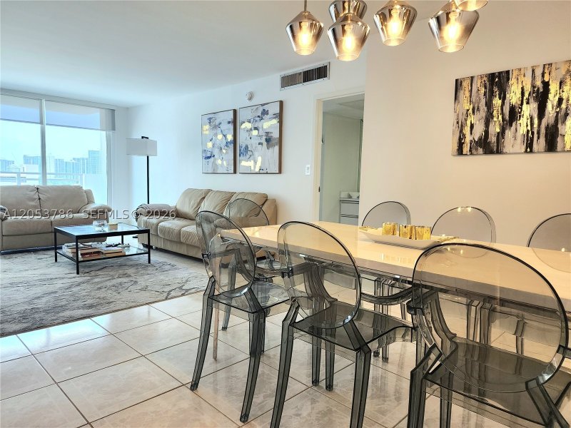 Comprar apartamento en Parker Plaza Estates 810