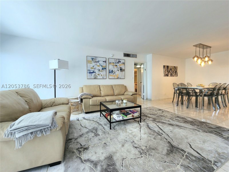 Comprar apartamento en Parker Plaza Estates 810