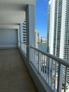 Comprar apartamento no Sail at Brickell 2604