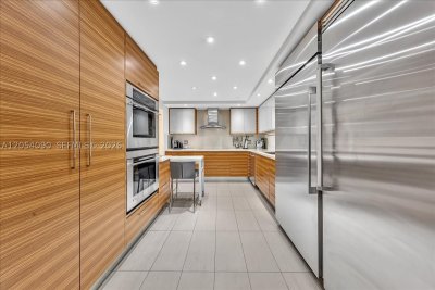 Comprar apartamento no Ocean Waves (old Champlain Towers North) PH-2