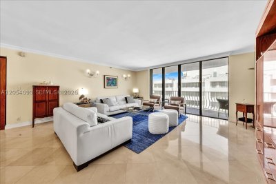 Comprar apartamento no Ocean Waves (old Champlain Towers North) PH-2