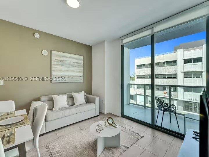Comprar apartamento no Quadro Miami Design District S-216
